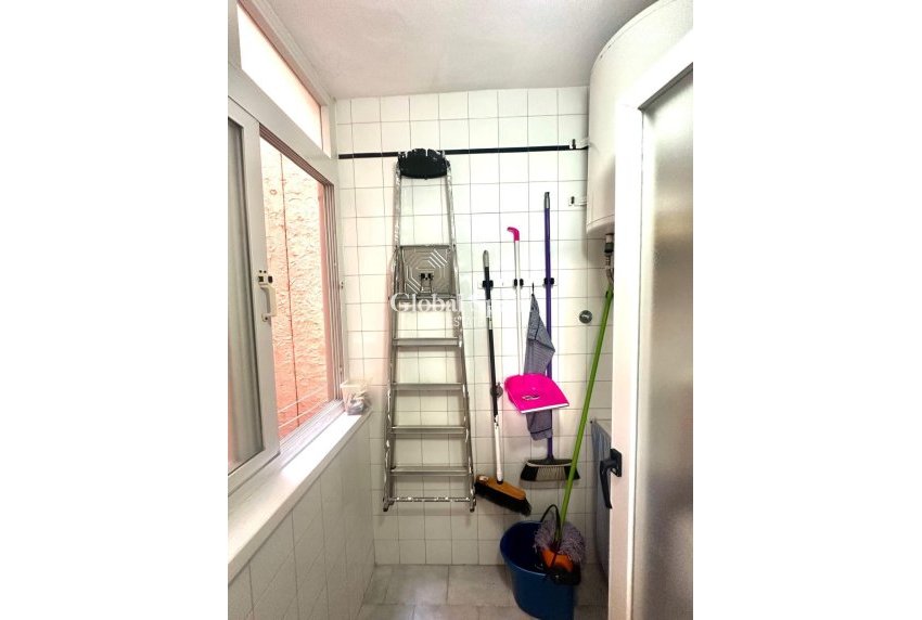 Revente - APPARTEMENT -
TORREVIEJA - Center