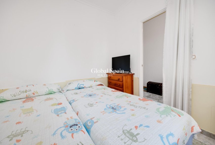 Revente - APPARTEMENT -
TORREVIEJA - Center