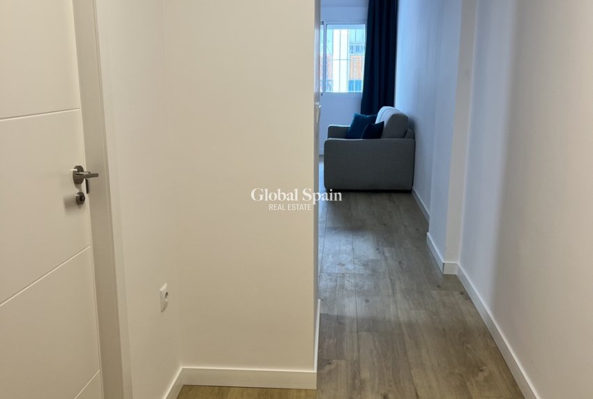 Revente - APPARTEMENT -
TORREVIEJA - Center