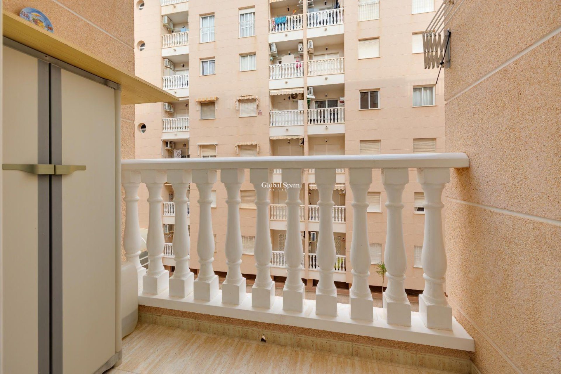 Revente - APPARTEMENT -
TORREVIEJA - Center