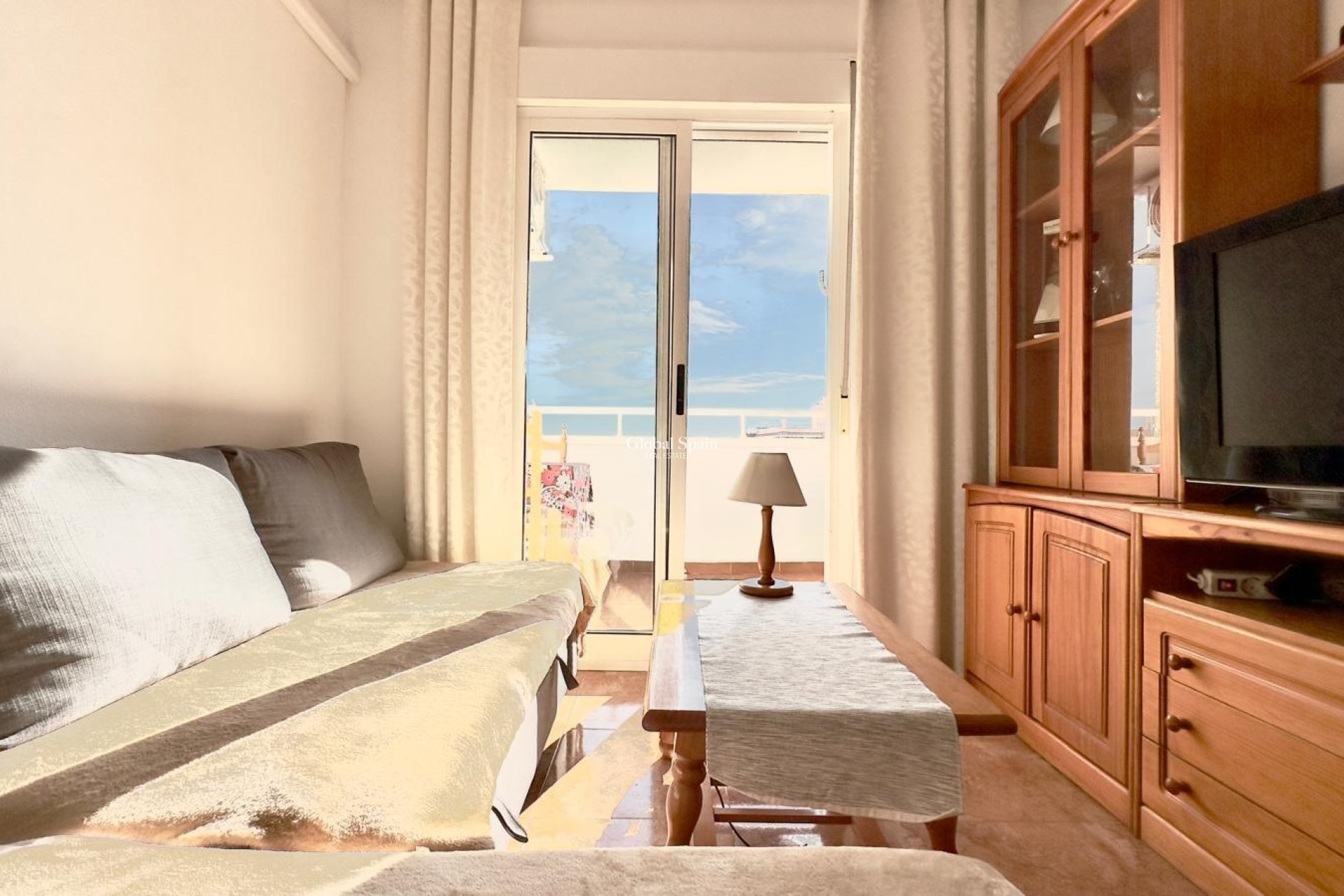 Revente - APPARTEMENT -
TORREVIEJA - Center