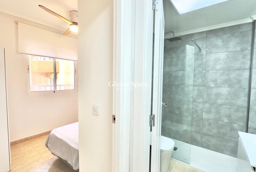 Revente - APPARTEMENT -
TORREVIEJA - Center