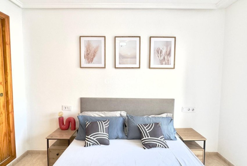 Revente - APPARTEMENT -
TORREVIEJA - Center