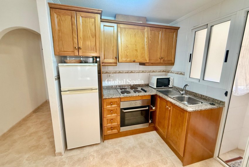 Revente - APPARTEMENT -
TORREVIEJA - Center