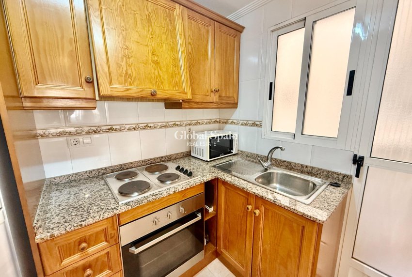 Revente - APPARTEMENT -
TORREVIEJA - Center