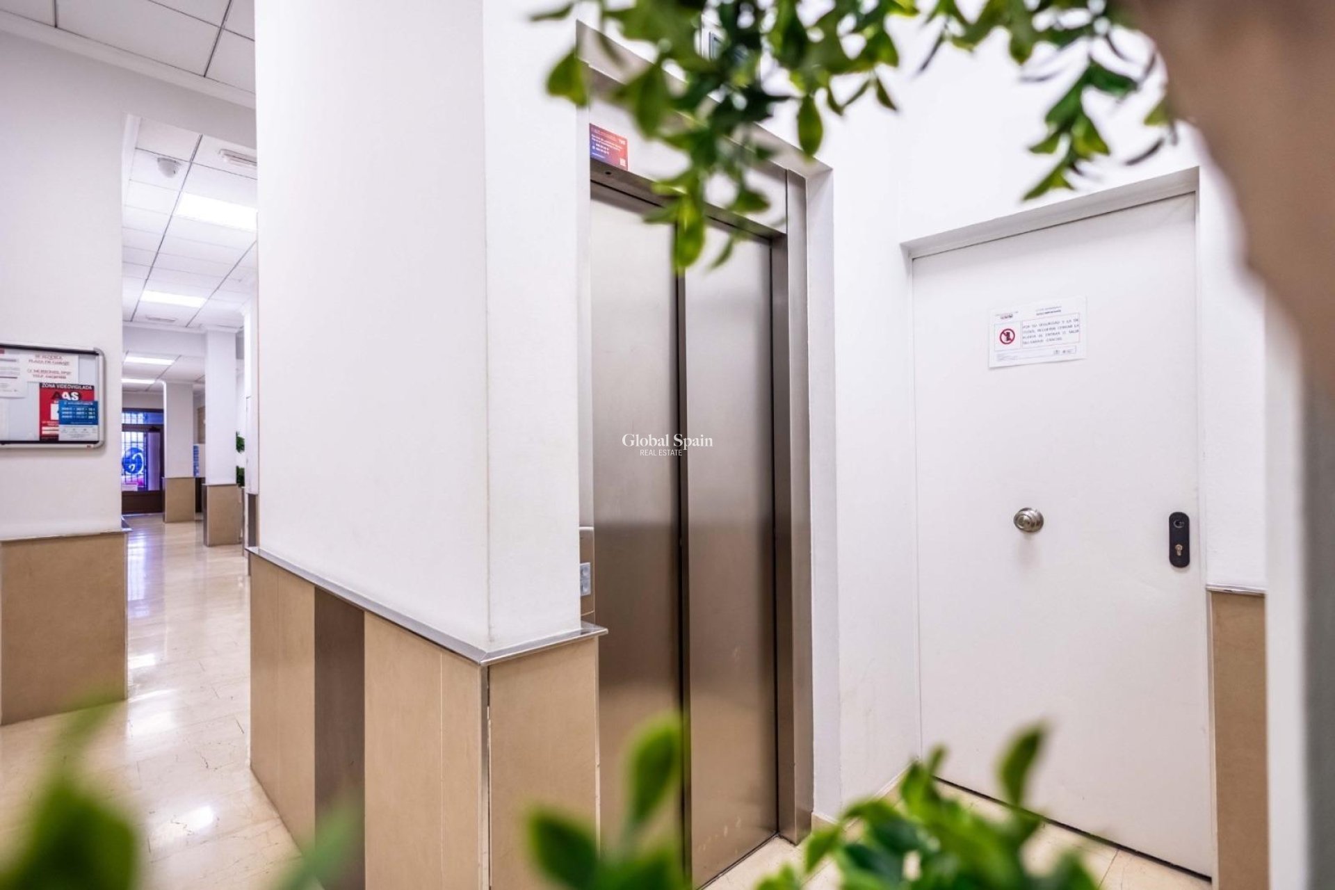 Revente - APPARTEMENT -
TORREVIEJA - Center