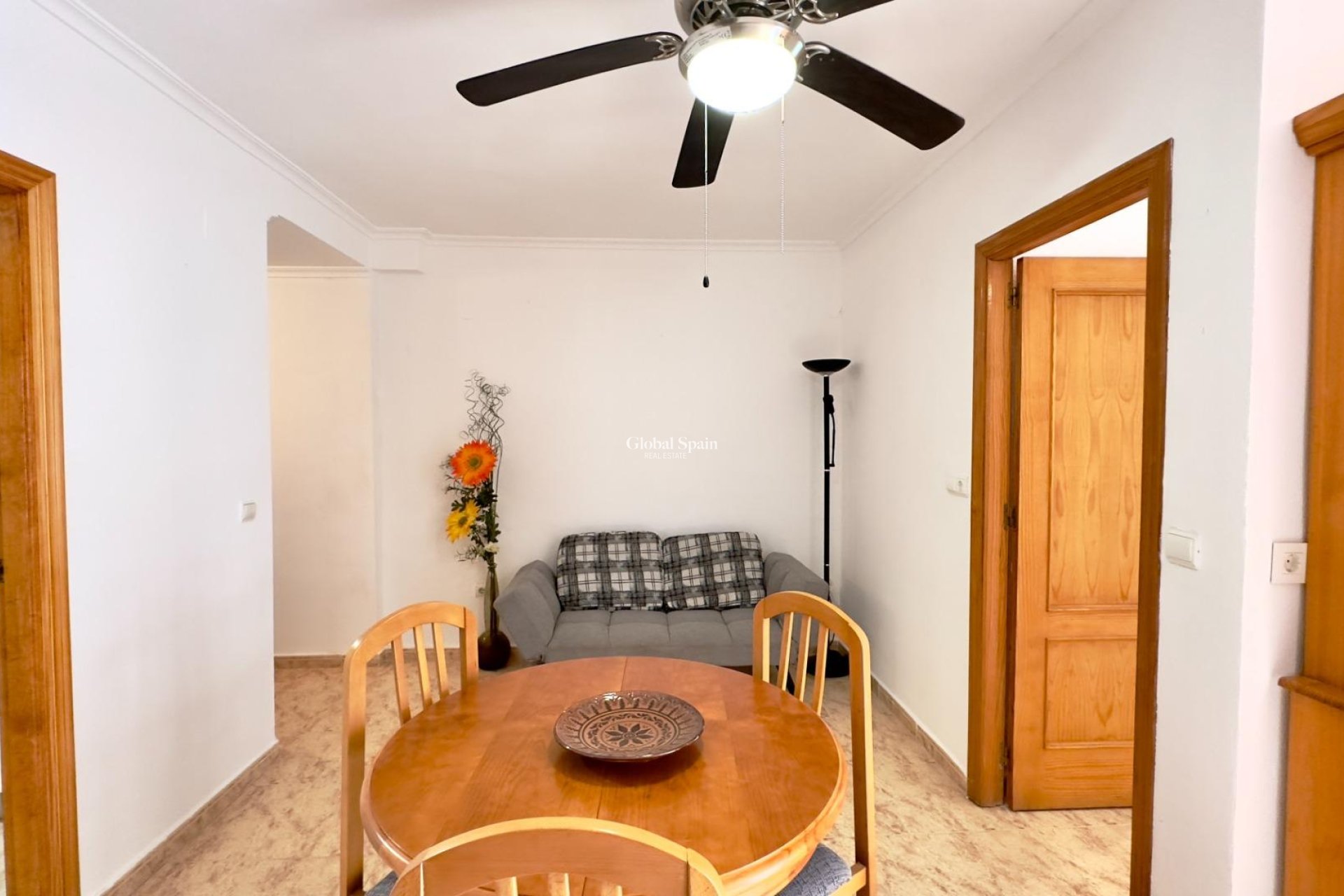 Revente - APPARTEMENT -
TORREVIEJA - Center