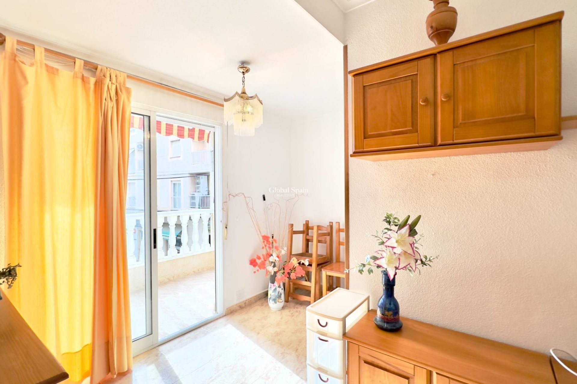 Revente - APPARTEMENT -
TORREVIEJA - Center