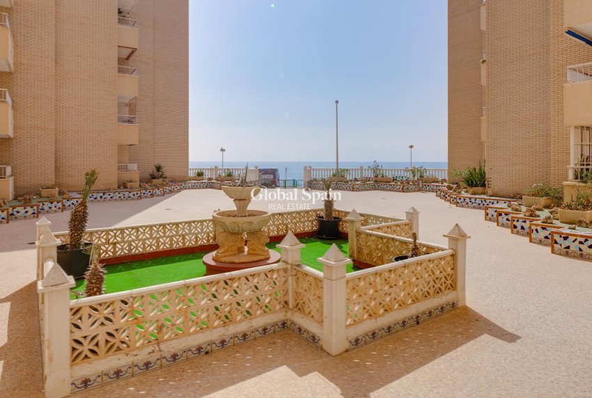 Revente - APPARTEMENT -
TORREVIEJA - Center