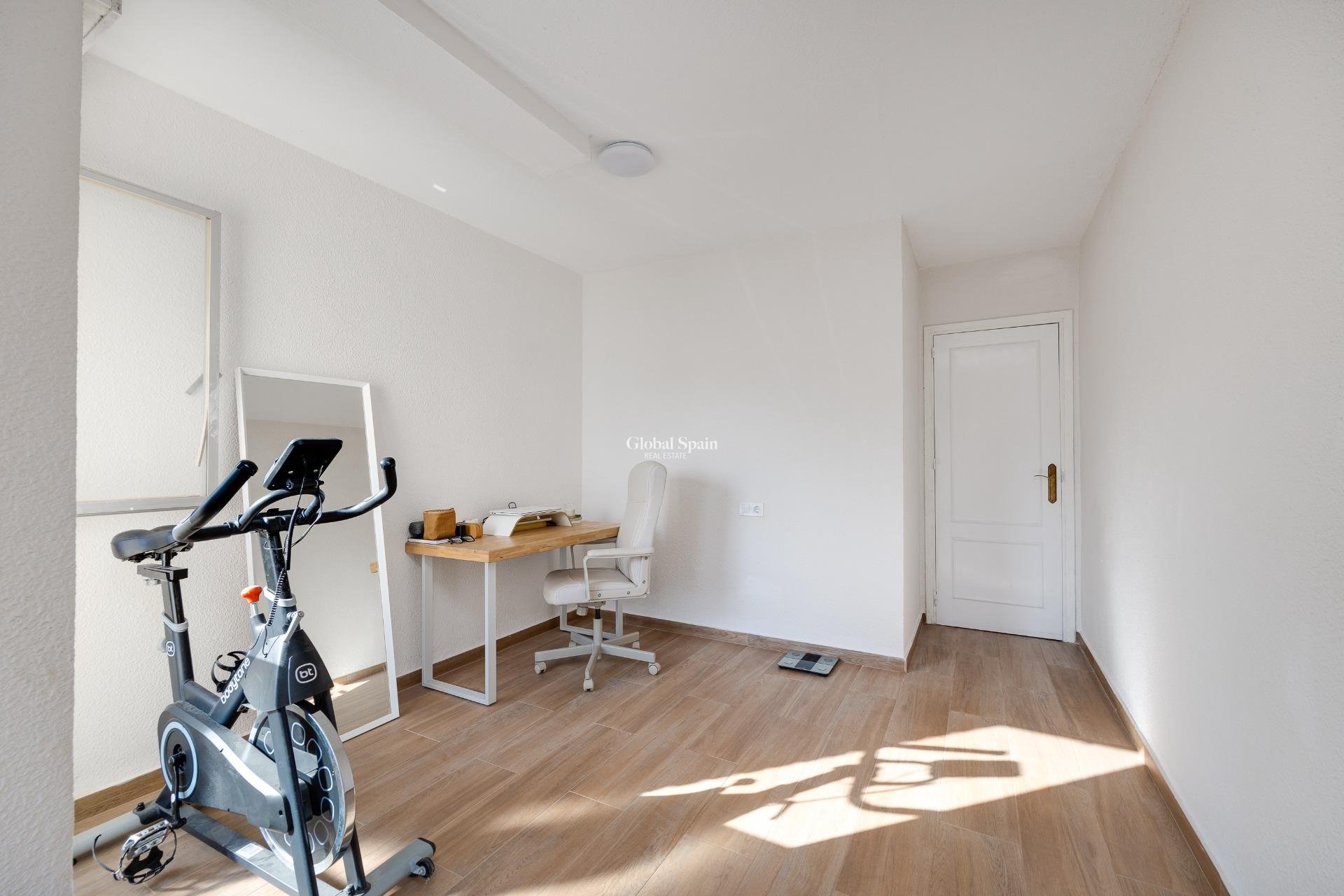 Revente - APPARTEMENT -
TORREVIEJA - Center