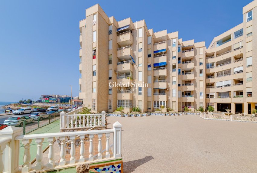 Revente - APPARTEMENT -
TORREVIEJA - Center