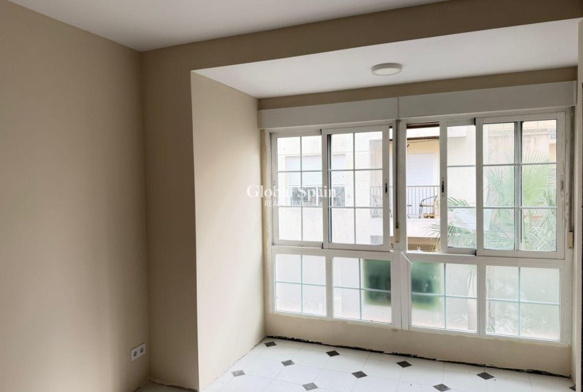 Revente - APPARTEMENT -
TORREVIEJA - Center