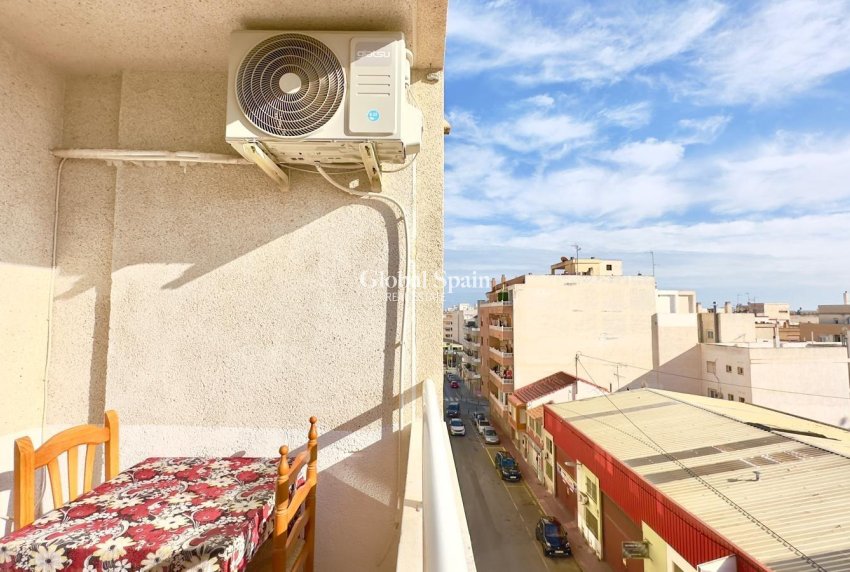 Revente - APPARTEMENT -
TORREVIEJA - Center