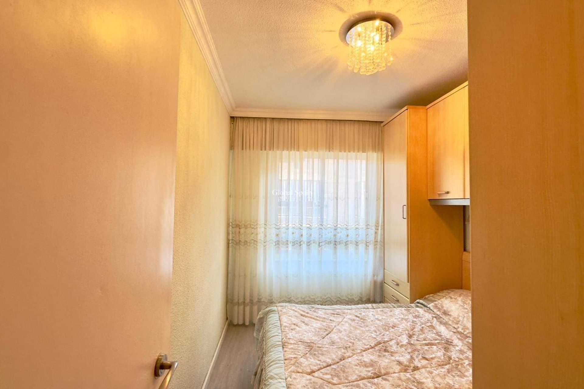 Revente - APPARTEMENT -
TORREVIEJA - Center