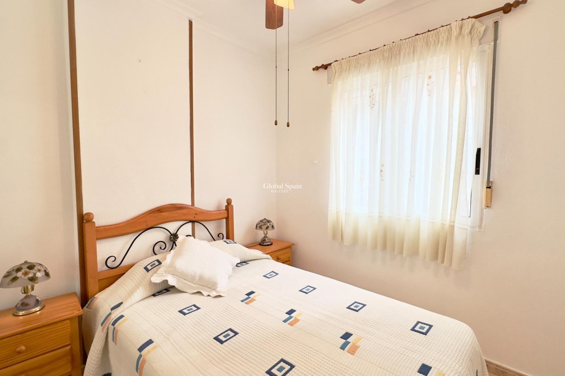 Revente - APPARTEMENT -
TORREVIEJA - Center