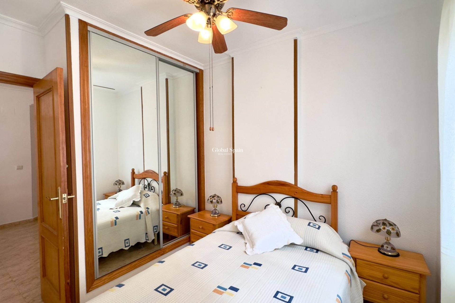 Revente - APPARTEMENT -
TORREVIEJA - Center