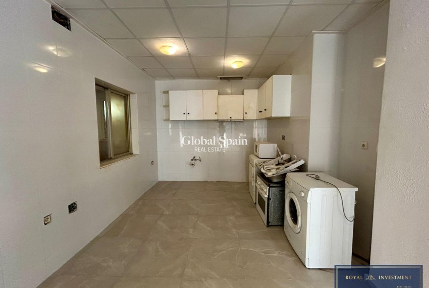 Revente - APPARTEMENT -
TORREVIEJA - Center
