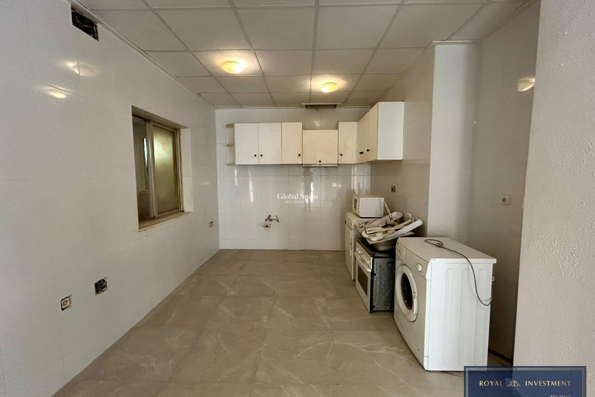 Revente - APPARTEMENT -
TORREVIEJA - Center