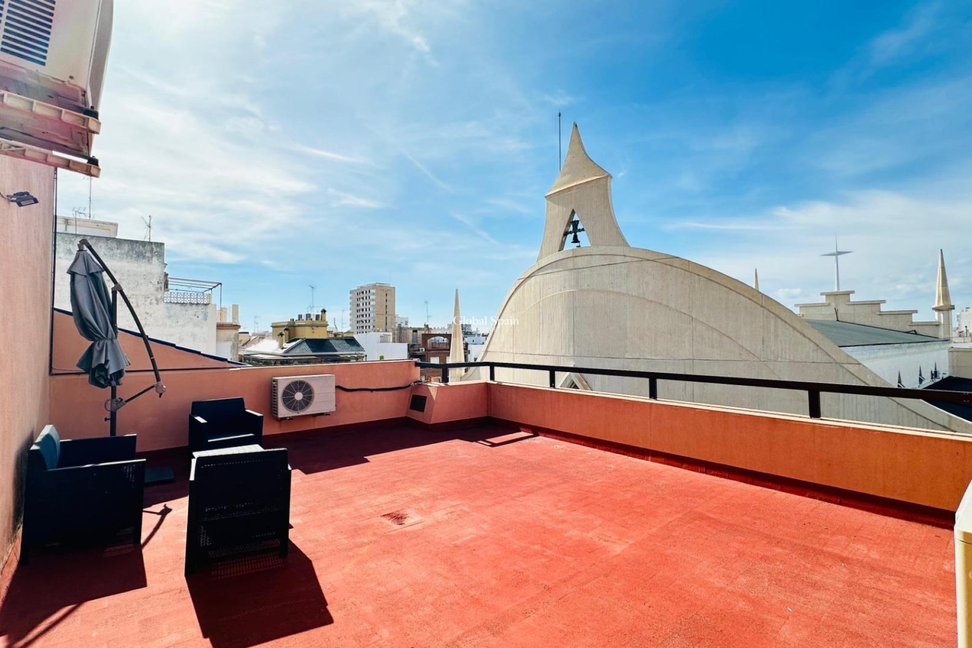 Revente - APPARTEMENT -
TORREVIEJA - Center