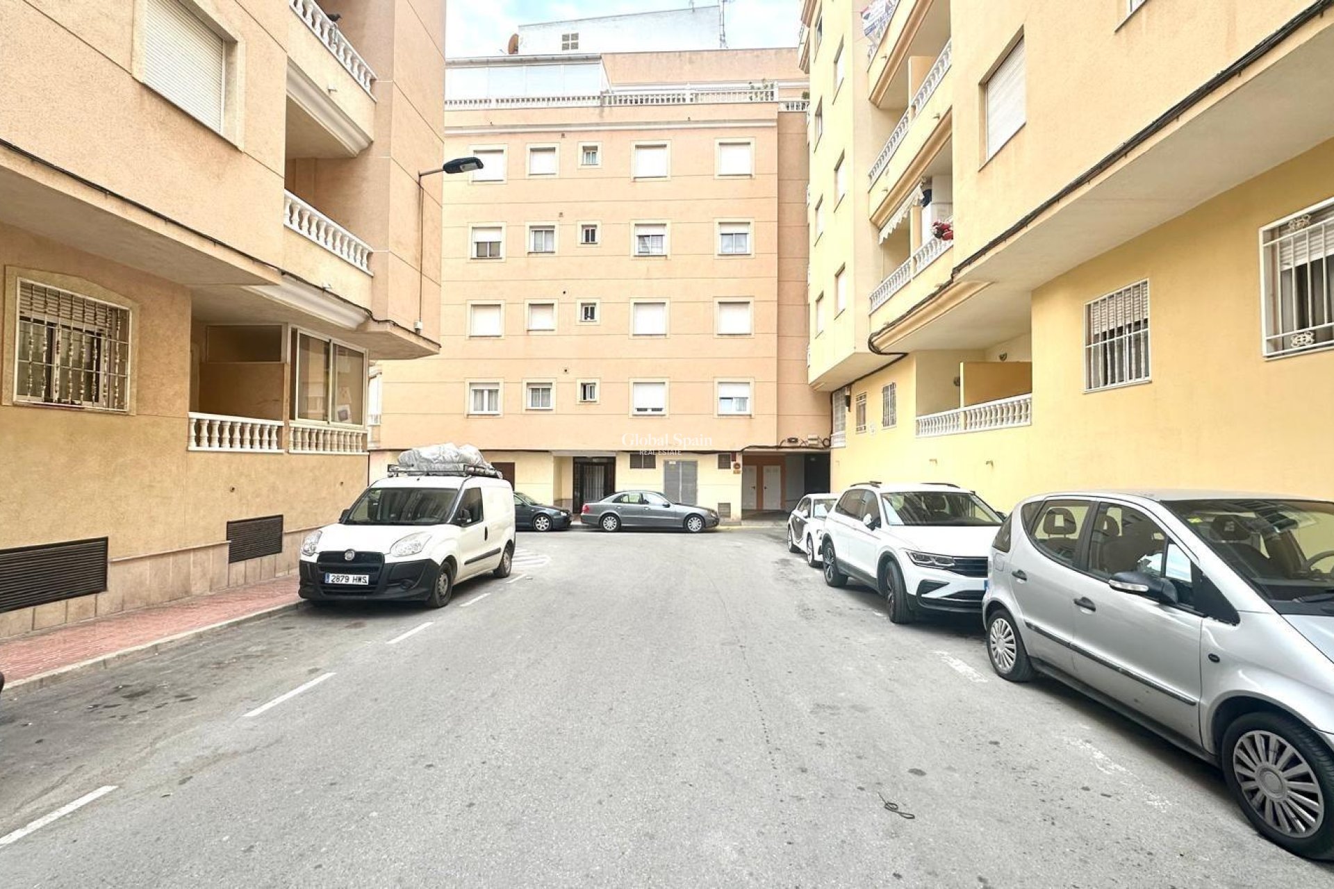 Revente - APPARTEMENT -
TORREVIEJA - Center