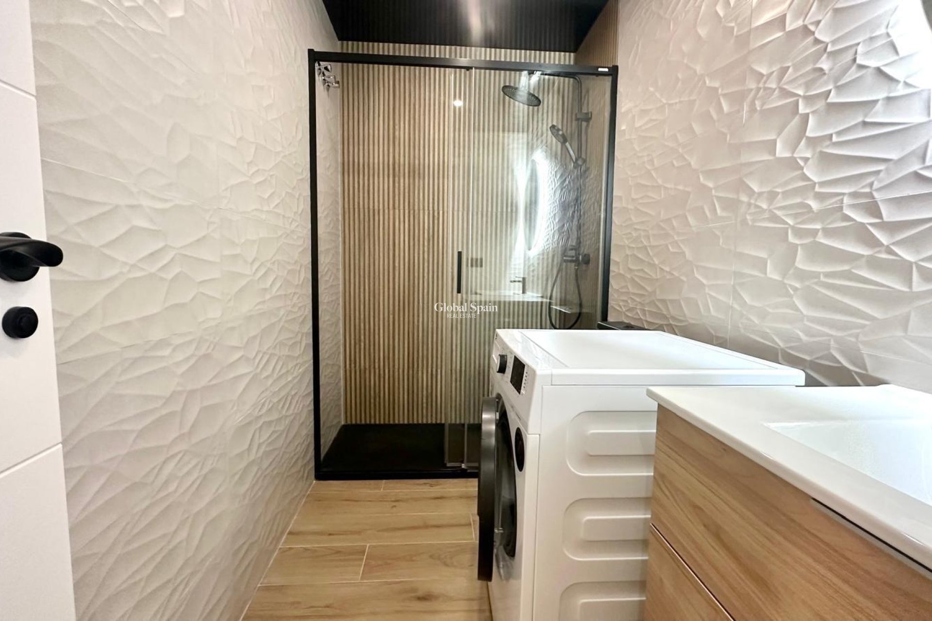 Revente - APPARTEMENT -
TORREVIEJA - Center