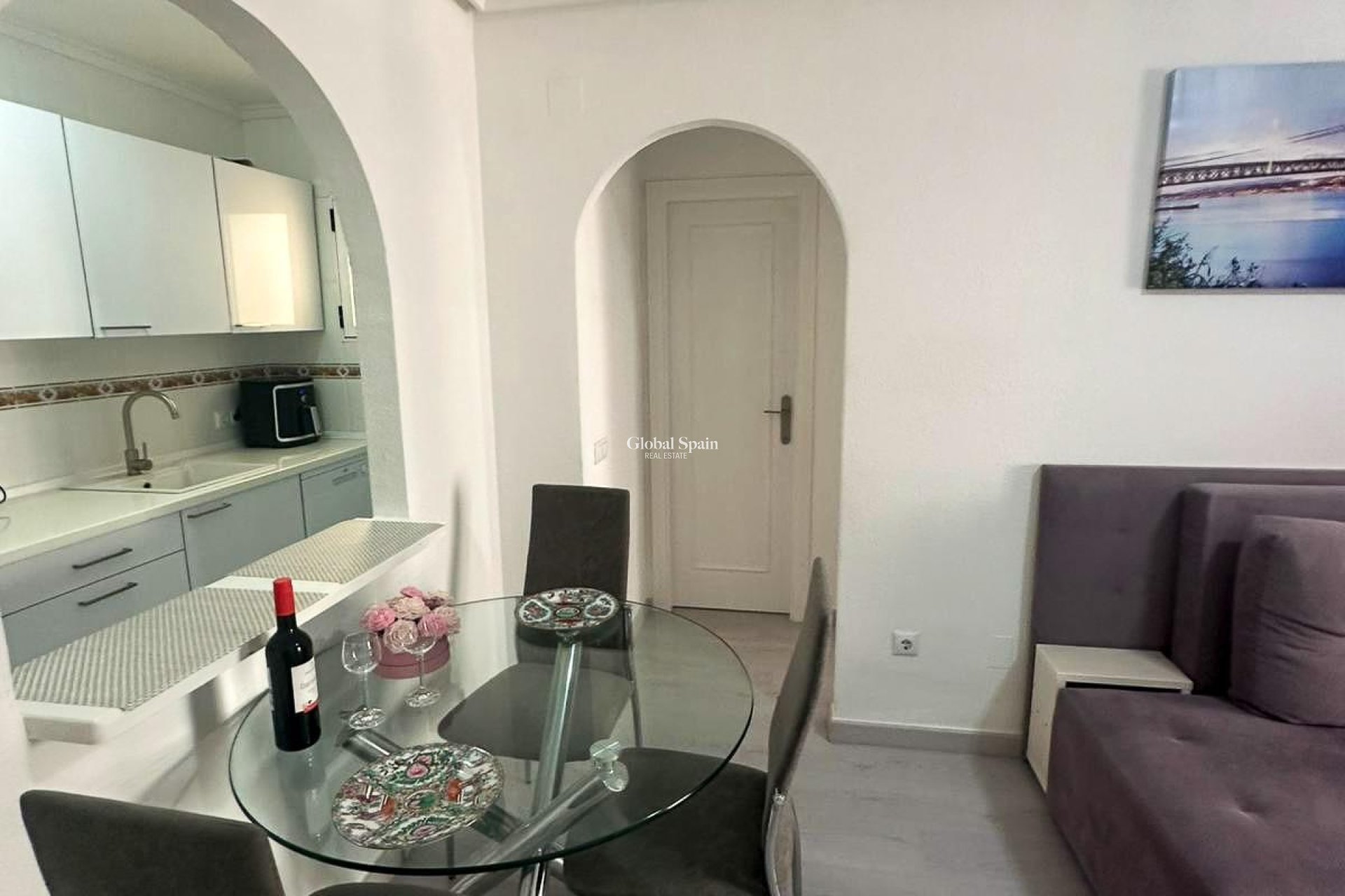 Revente - APPARTEMENT -
TORREVIEJA - Center