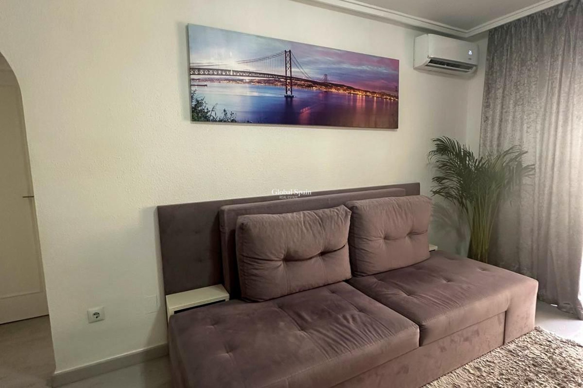 Revente - APPARTEMENT -
TORREVIEJA - Center