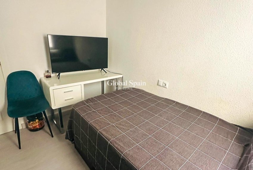 Revente - APPARTEMENT -
TORREVIEJA - Center