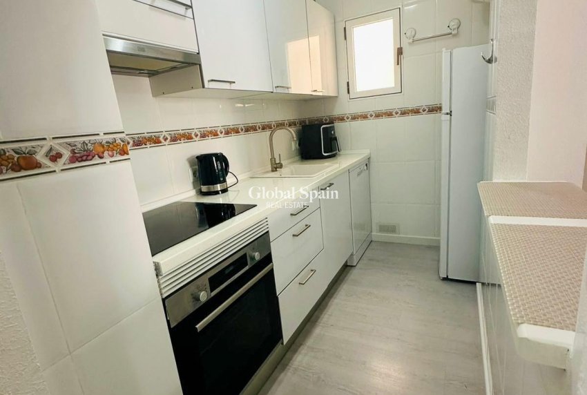 Revente - APPARTEMENT -
TORREVIEJA - Center