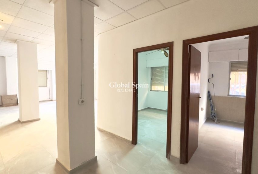 Revente - APPARTEMENT -
TORREVIEJA - Center