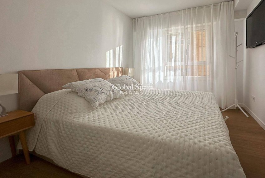 Revente - APPARTEMENT -
TORREVIEJA - Center