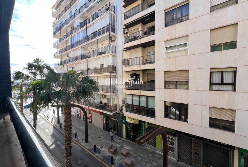 Revente - APPARTEMENT -
TORREVIEJA - Center