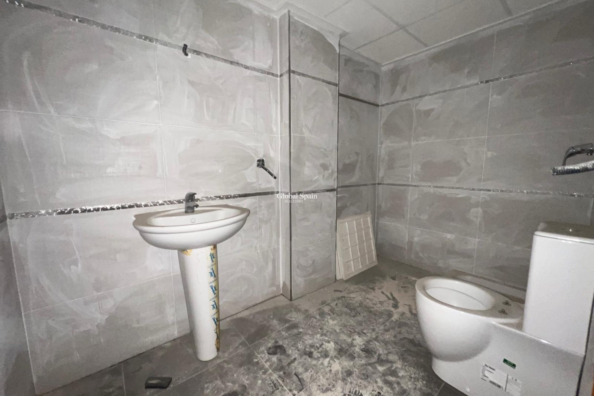 Revente - APPARTEMENT -
TORREVIEJA - Center