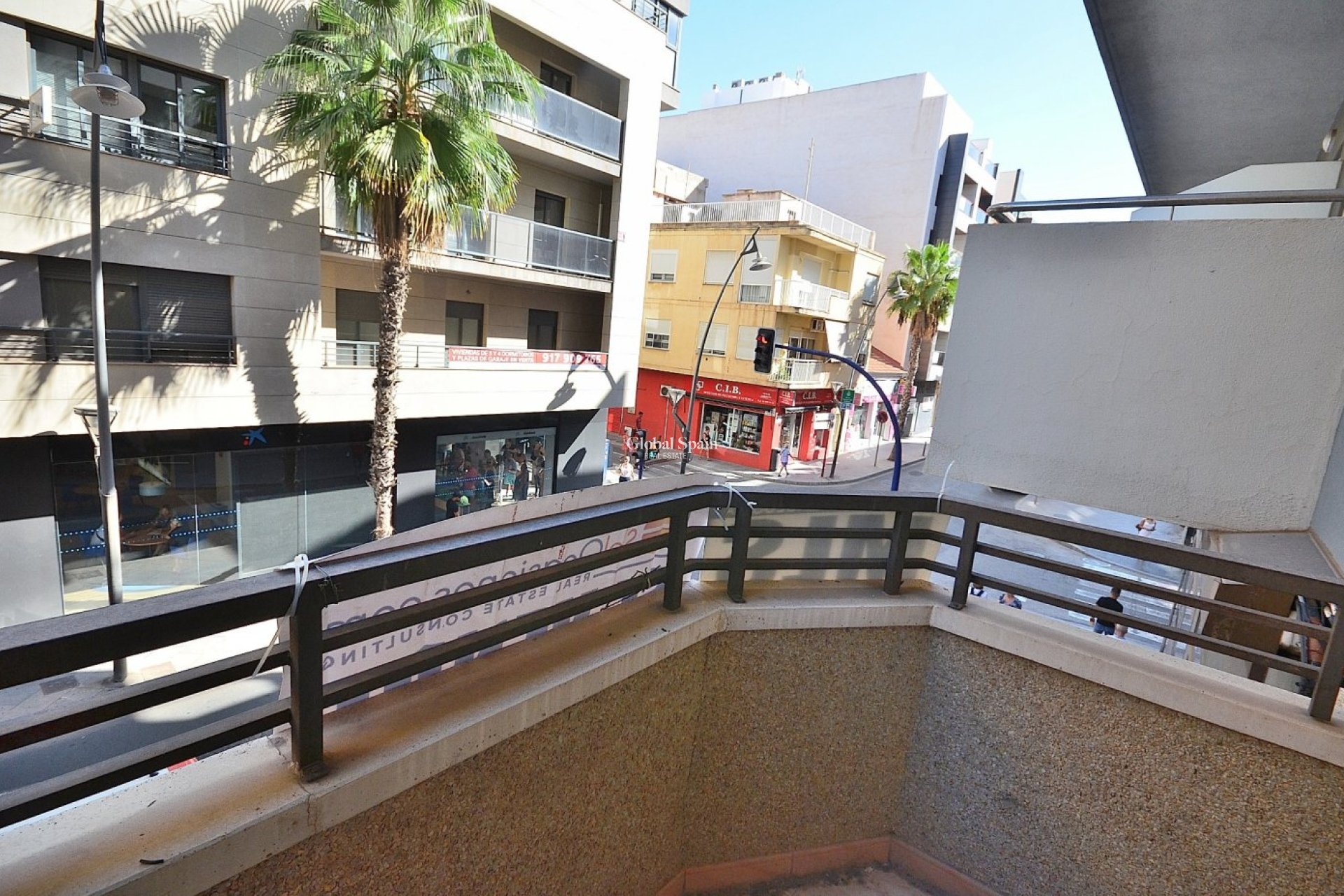 Revente - APPARTEMENT -
TORREVIEJA - Center