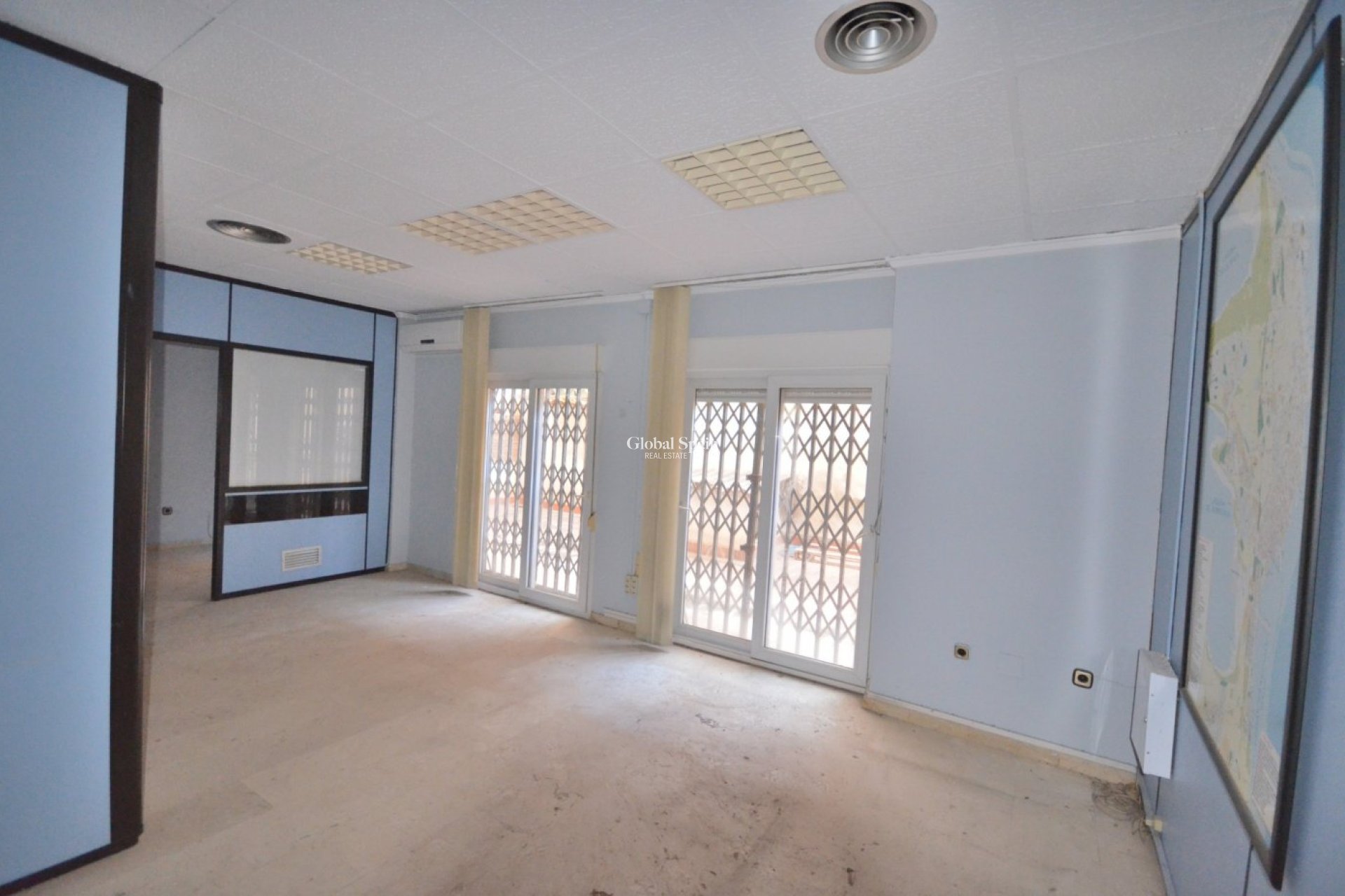 Revente - APPARTEMENT -
TORREVIEJA - Center