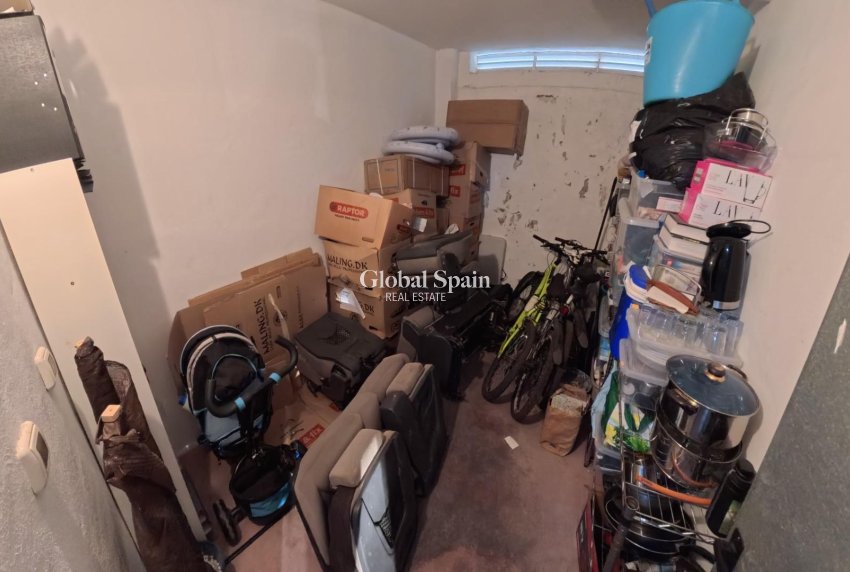 Revente - APPARTEMENT -
TORREVIEJA - Center