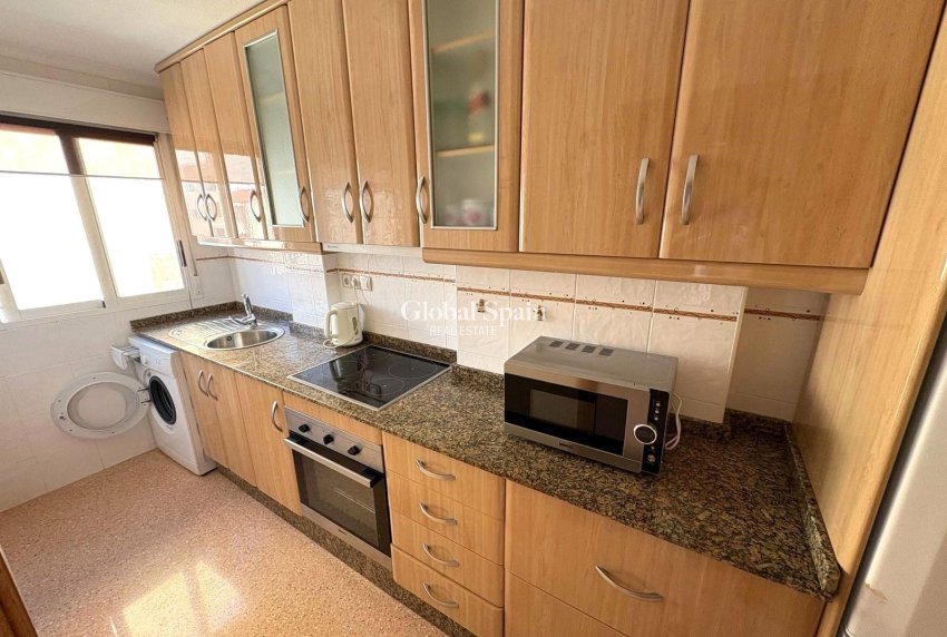 Revente - APPARTEMENT -
TORREVIEJA - Center