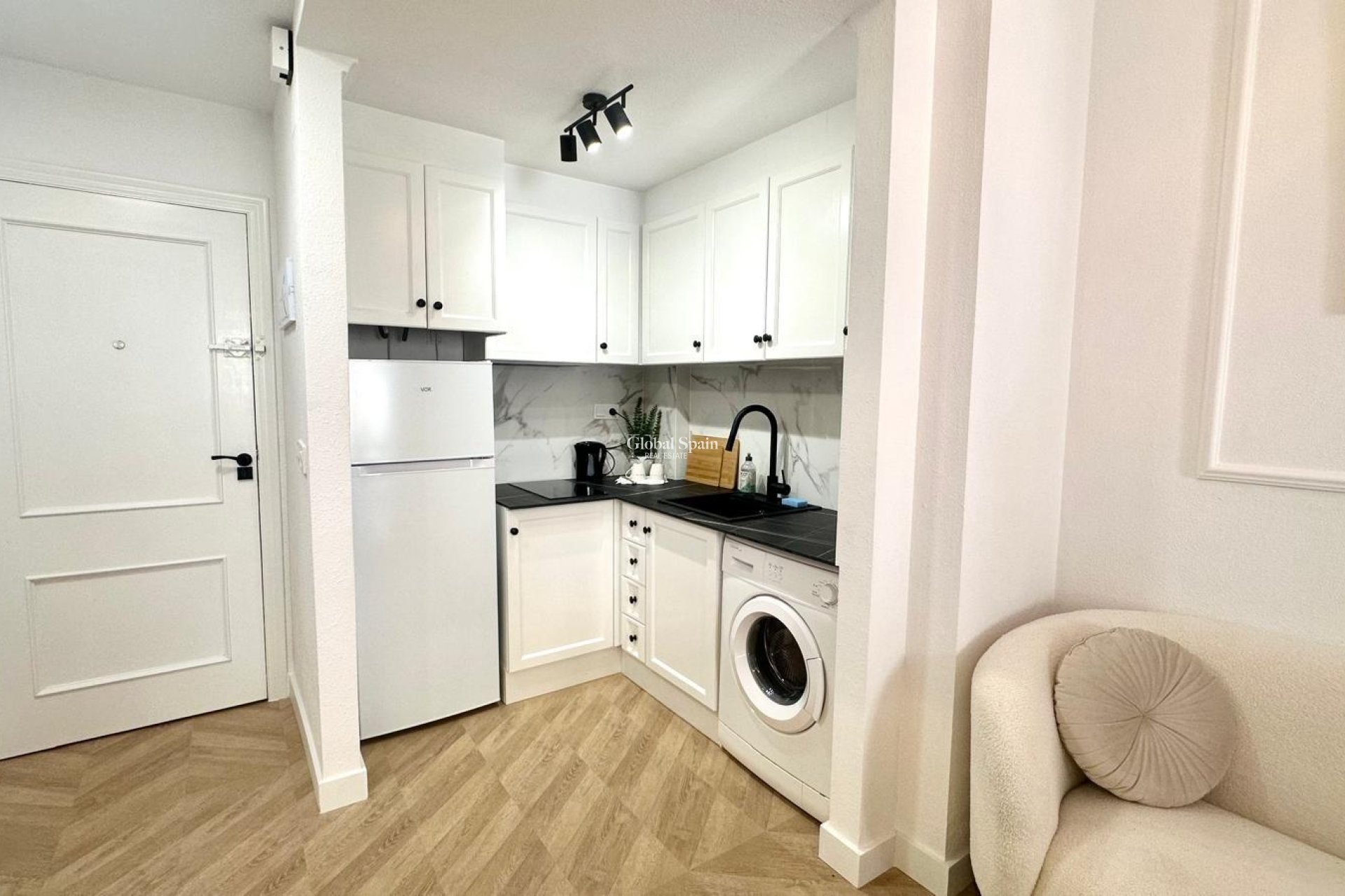 Revente - APPARTEMENT -
TORREVIEJA - Center