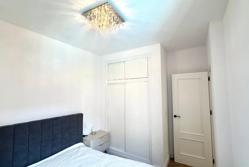 Revente - APPARTEMENT -
TORREVIEJA - Center