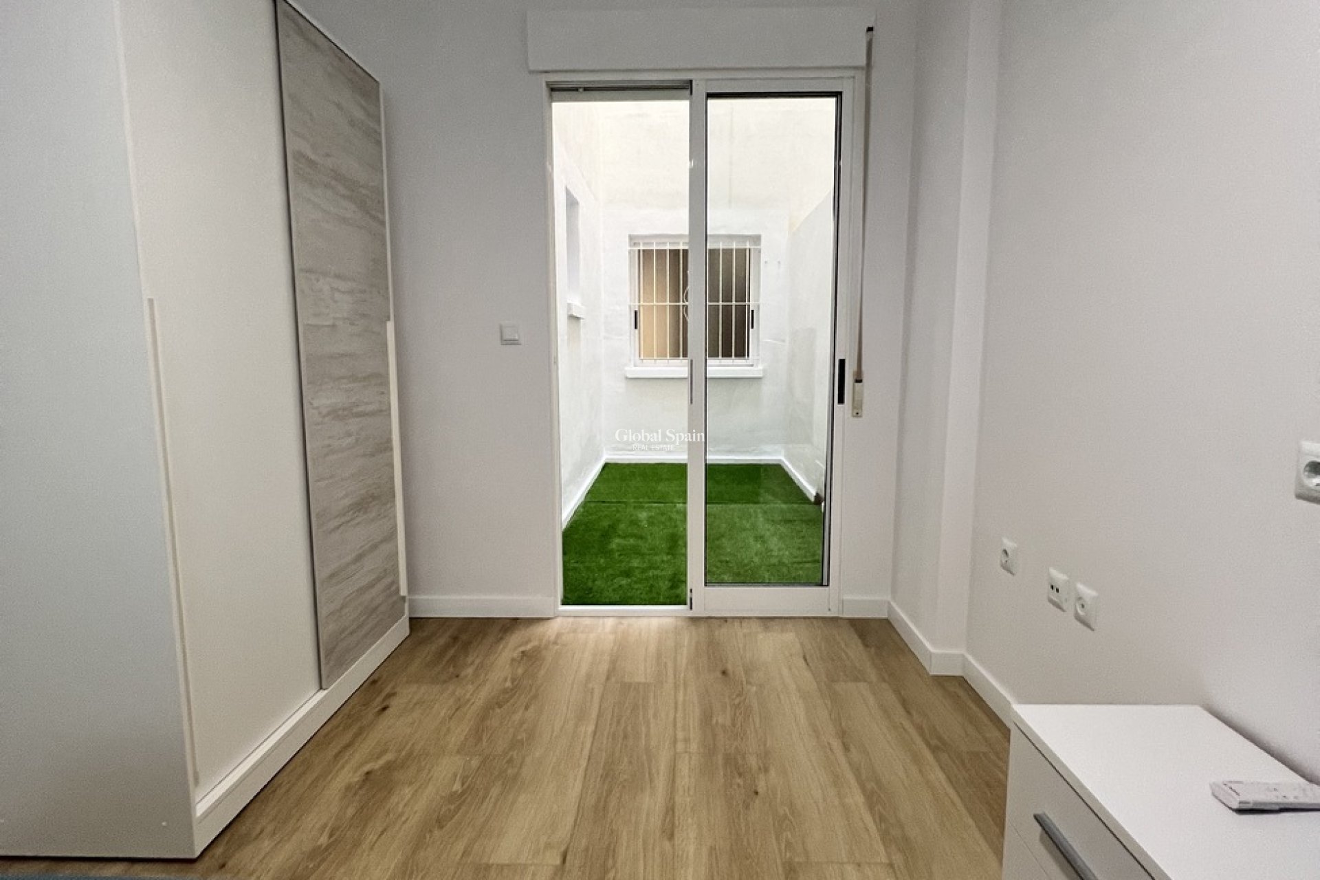 Revente - APPARTEMENT -
TORREVIEJA - Center