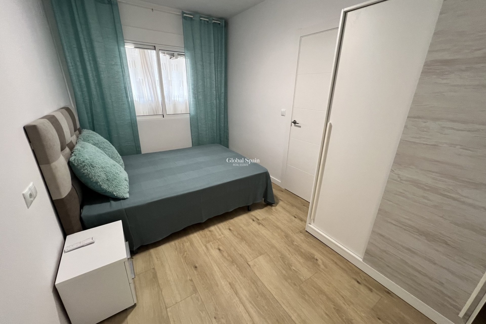 Revente - APPARTEMENT -
TORREVIEJA - Center