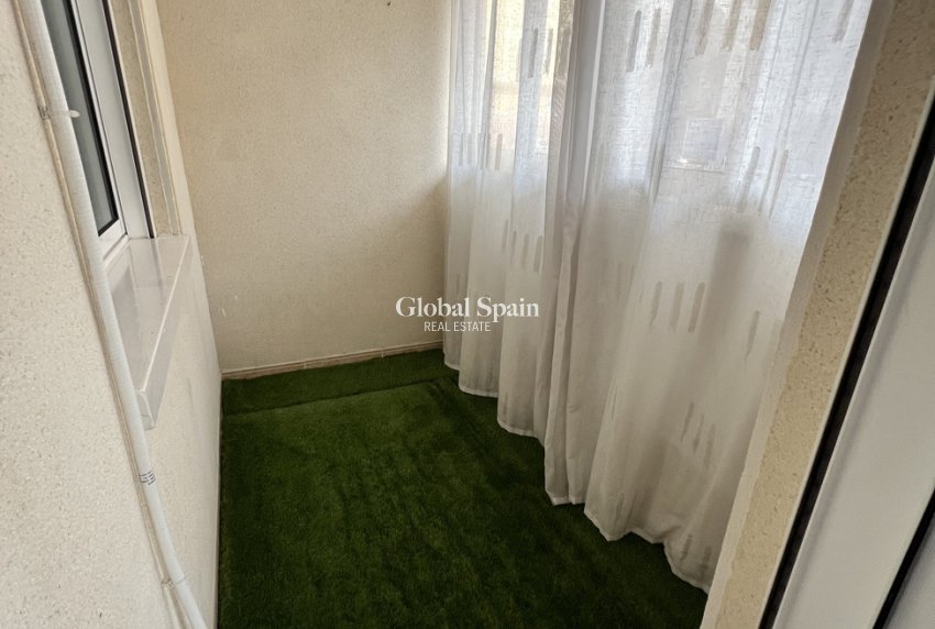 Revente - APPARTEMENT -
TORREVIEJA - Center