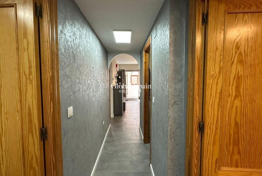 Revente - APPARTEMENT -
TORREVIEJA - Center