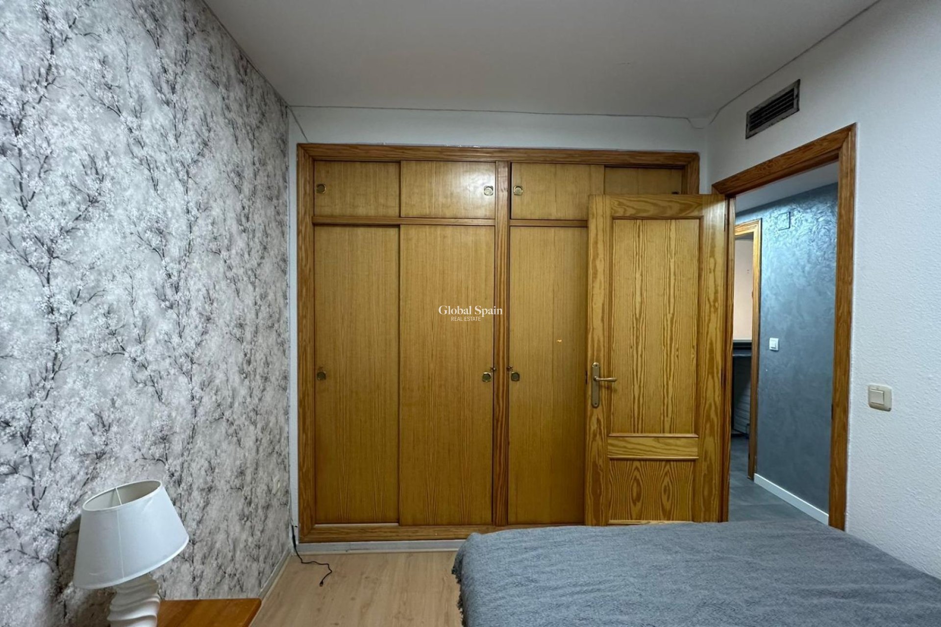 Revente - APPARTEMENT -
TORREVIEJA - Center