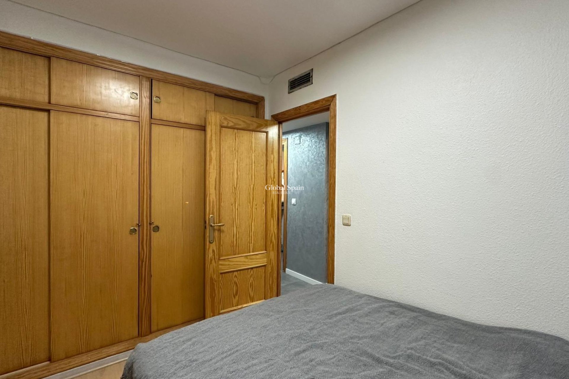 Revente - APPARTEMENT -
TORREVIEJA - Center
