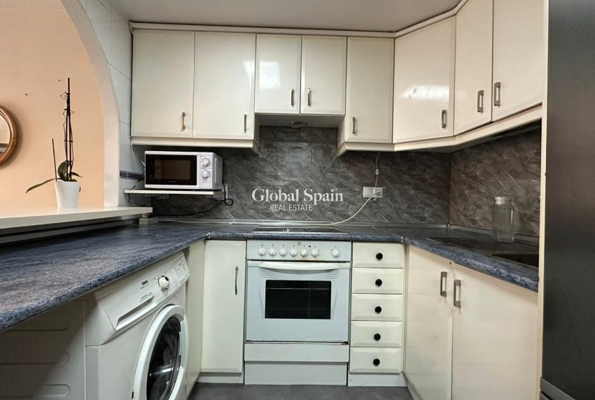 Revente - APPARTEMENT -
TORREVIEJA - Center