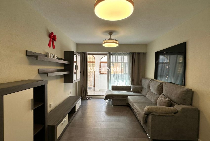 Revente - APPARTEMENT -
TORREVIEJA - Center