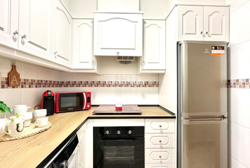 Revente - APPARTEMENT -
TORREVIEJA - Center