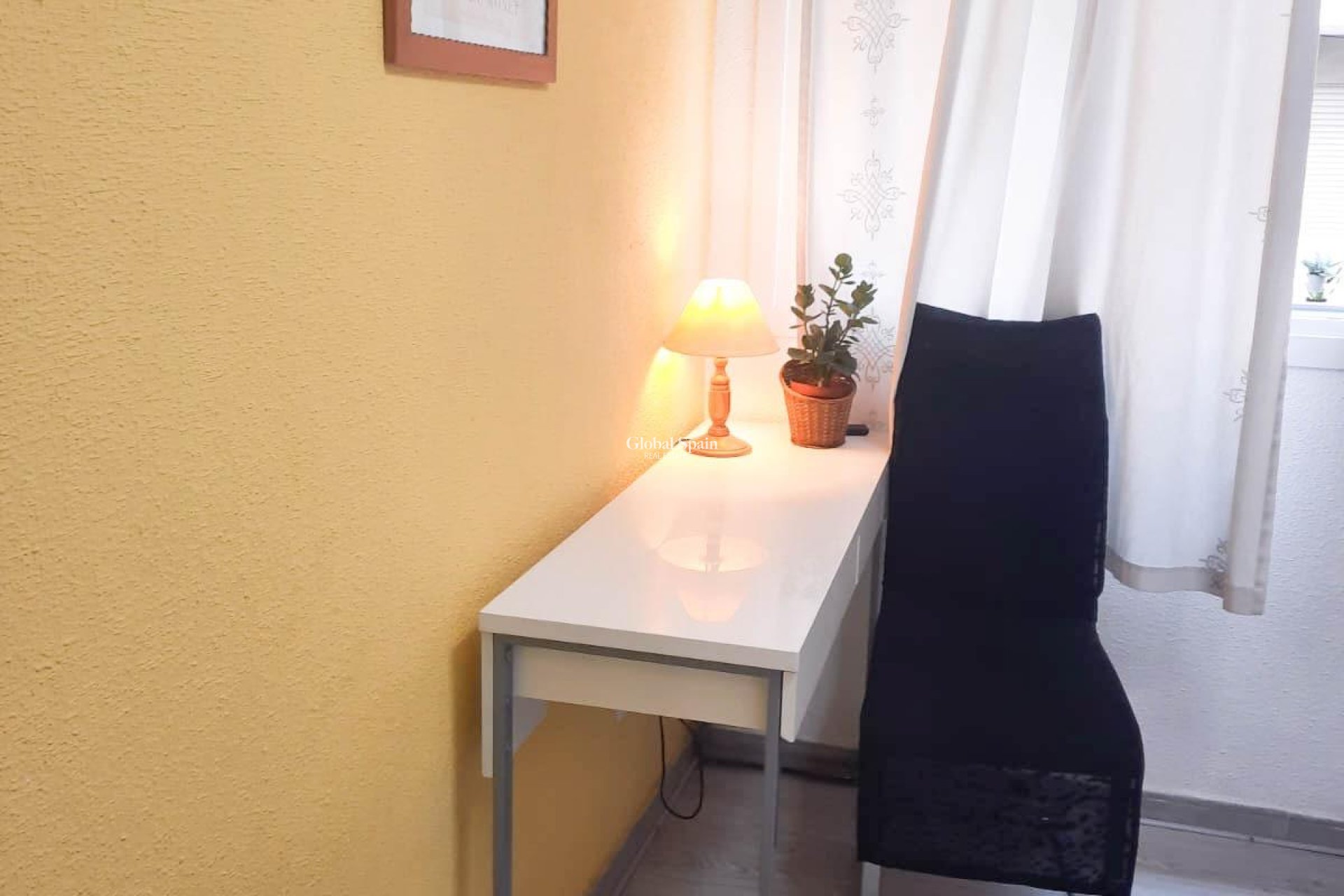 Revente - APPARTEMENT -
TORREVIEJA - Center