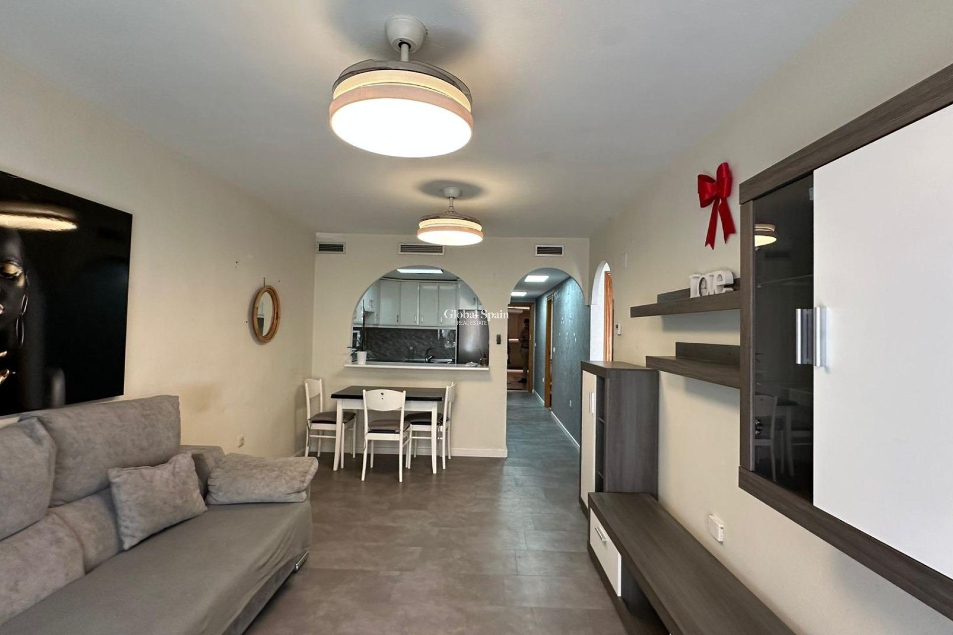 Revente - APPARTEMENT -
TORREVIEJA - Center